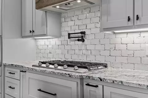 Kitchen - 35 Helen Cir, Austin, AR 72007 photo 5 of 5