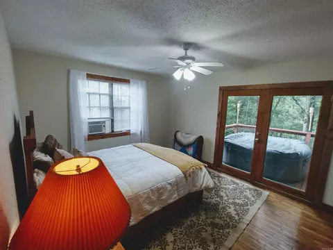 Bedroom - 300 Arrow Head, Mountain View, AR 72560 photo 10 of 10