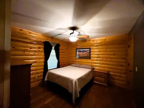 Bedroom - 22 Sylamore Vis, Mountain View, AR 72560 photo 1 of 2