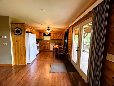 Kitchen - 22 Sylamore Vis, Mountain View, AR 72560 photo 1 of 2