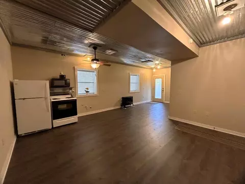 Living - 22 Sylamore Vis, Mountain View, AR 72560 photo 2 of 2