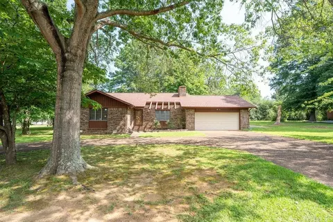 1812 Westgate Cir, Heber Springs, AR 72543