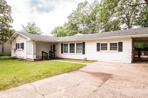 1304 Maple Ave, Smackover, AR 71762 photo 2