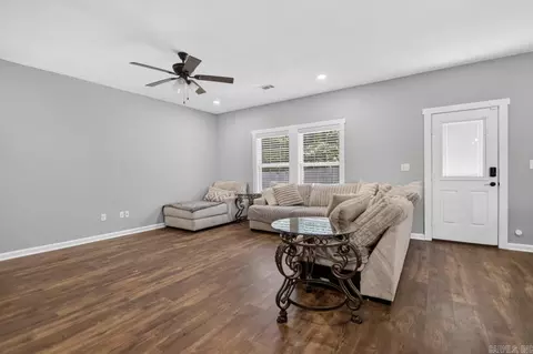 2929 Gillis Dr, Benton, AR 72015 photo 9