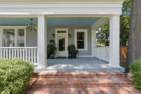 Exterior - 1620 Robinson Ave, Conway, AR 72034 photo 3 of 12