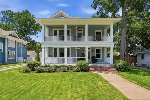 Exterior - 1620 Robinson Ave, Conway, AR 72034 photo 2 of 12