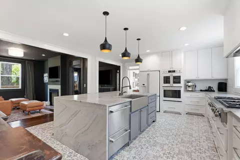 Kitchen - 1620 Robinson Ave, Conway, AR 72034 photo 1 of 8