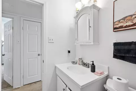 Bath - 401 Durham St, Conway, AR 72032 photo 1 of 2
