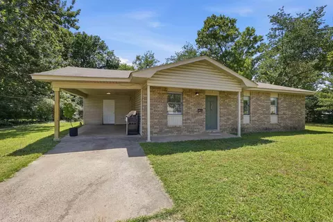 Exterior - 401 Durham St, Conway, AR 72032 photo 2 of 4