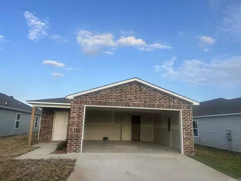 110 Lucy Ln, Maumelle, AR 72113