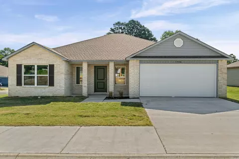 1406 Manor Ct, Searcy, AR 72143