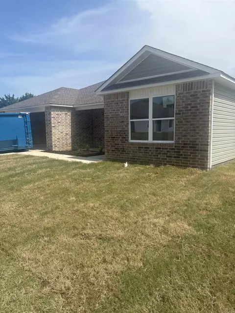 1207 Manor Oaks Blvd, Searcy, AR 72143