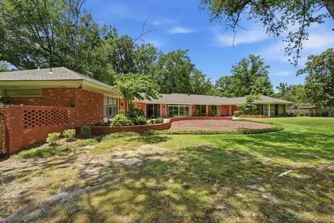 Exterior - 31 Longmeadow, Pine Bluff, AR 71603 photo 9 of 11