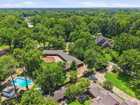 View/Area - 31 Longmeadow, Pine Bluff, AR 71603 photo 3 of 6