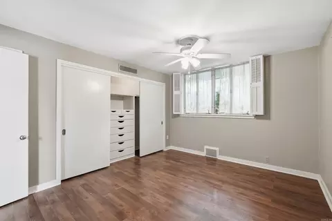 Bedroom - 31 Longmeadow, Pine Bluff, AR 71603 photo 2 of 2