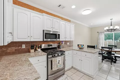 Kitchen - 35 Applewood Dr, Cabot, AR 72023 photo 4 of 4