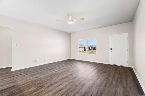 Living - 2280 Getty Dr, Conway, AR 72032 photo 4 of 4