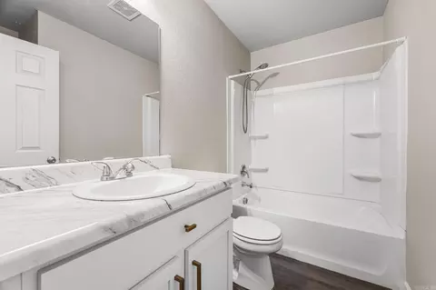 Bath - 2280 Getty Dr, Conway, AR 72032 photo 2 of 2