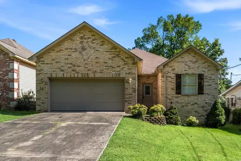 307 Lakeside Rd, Hot Springs, AR 71901