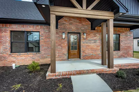 Exterior - 219 Michelle Dr, Beebe, AR 72012 photo 5 of 9