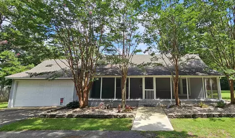 5210 Peachtree Ave, Jonesboro, AR 72405
