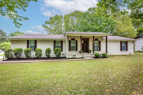 10 Pinewood St, Cabot, AR 72023