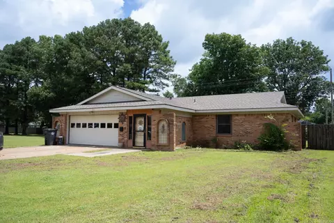 Exterior - 711 SE 7th St, Walnut Ridge, AR 72476 photo 3 of 4
