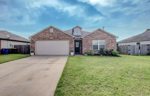 1900 Viburnum St, North Little Rock, AR 72117