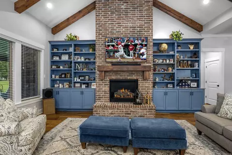 Living - 36 Planters Row, Scott, AR 72142 photo 2 of 3