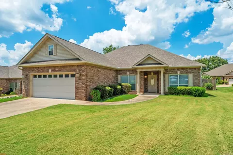 220 Forest Lakes Blvd, Hot Springs, AR 71913