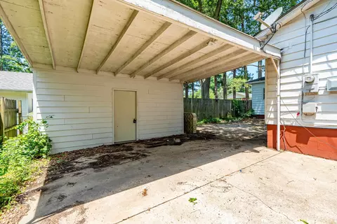 Exterior - 708 Cherry Ln, Malvern, AR 72104 photo 4 of 11