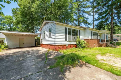 Exterior - 708 Cherry Ln, Malvern, AR 72104 photo 5 of 11