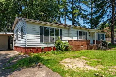 Exterior - 708 Cherry Ln, Malvern, AR 72104 photo 6 of 11
