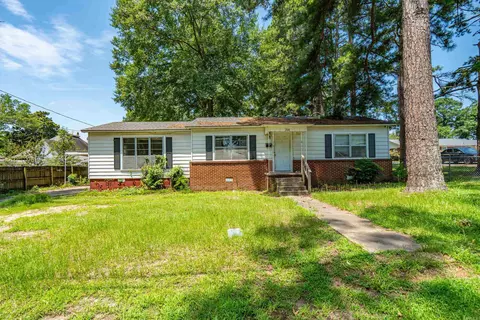 Exterior - 708 Cherry Ln, Malvern, AR 72104 photo 8 of 11