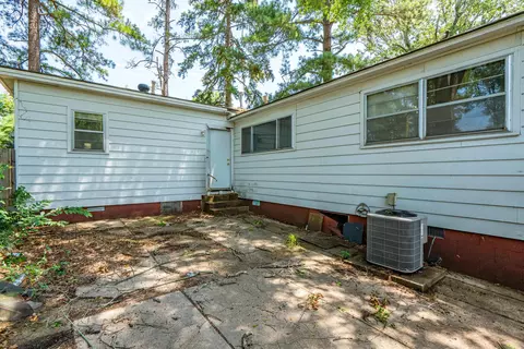 Exterior - 708 Cherry Ln, Malvern, AR 72104 photo 3 of 11
