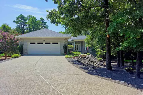 2 Sanchez Cv, Hot Springs Village, AR 71909