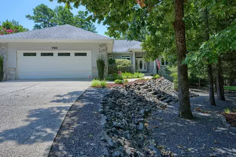 2 Sanchez Cv, Hot Springs Village, AR 71909
