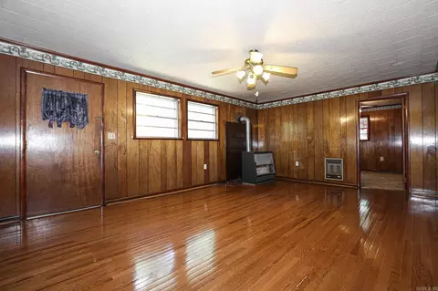 Living - 19400 S Alexander Rd, Alexander, AR 72002 photo 2 of 3