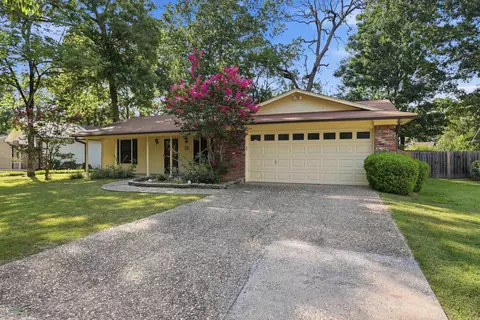 6 Orange Blossom Cir, Little Rock, AR 72210