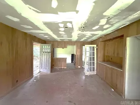 Living - 400 E Nichols St, England, AR 72046 photo 2 of 2