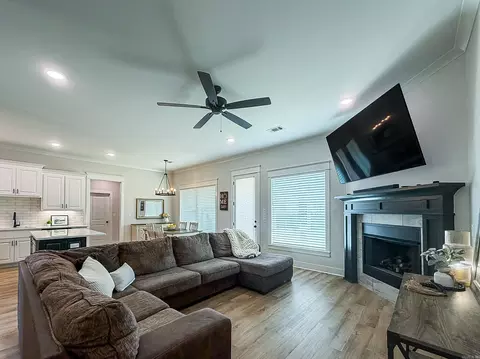 Living - 166 Roman Heights Ave, Alexander, AR 72002 photo 2 of 2