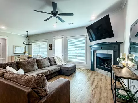 Living - 166 Roman Heights Ave, Alexander, AR 72002 photo 1 of 2