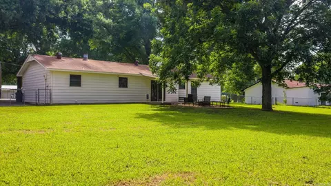 Exterior - 10 Ruth Dr, Conway, AR 72032 photo 10 of 15