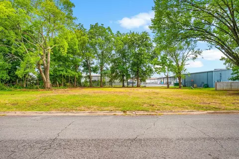 1011 Willow St, Conway, AR 72032 photo 2