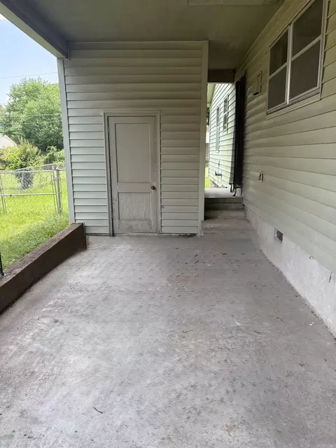 Exterior - 17 N Haley St, Pine Bluff, AR 71602 photo 4 of 7