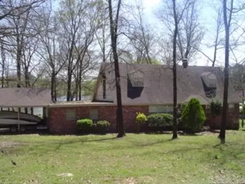 220 Beachview Cir, Hot Springs, AR 71913