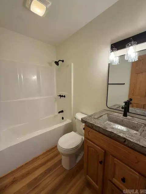 Bath - 130 Upper Yorktown, Locust Grove, AR 72550 photo 3 of 3