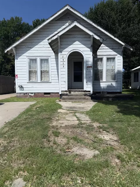 Exterior - 1928 S Olive St, Pine Bluff, AR 71601 photo 9 of 9