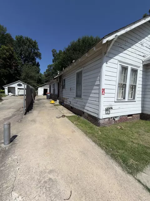Exterior - 1928 S Olive St, Pine Bluff, AR 71601 photo 3 of 9