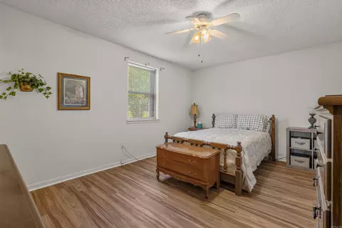 Bedroom - 323 Apollo St, Malvern, AR 72104 photo 4 of 6